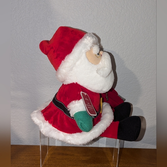 2018 HALLMARK  HOLIDAYS TALKING SANTA PLUSH CHRISTMAS 12” INCHES - Picture 3 of 6